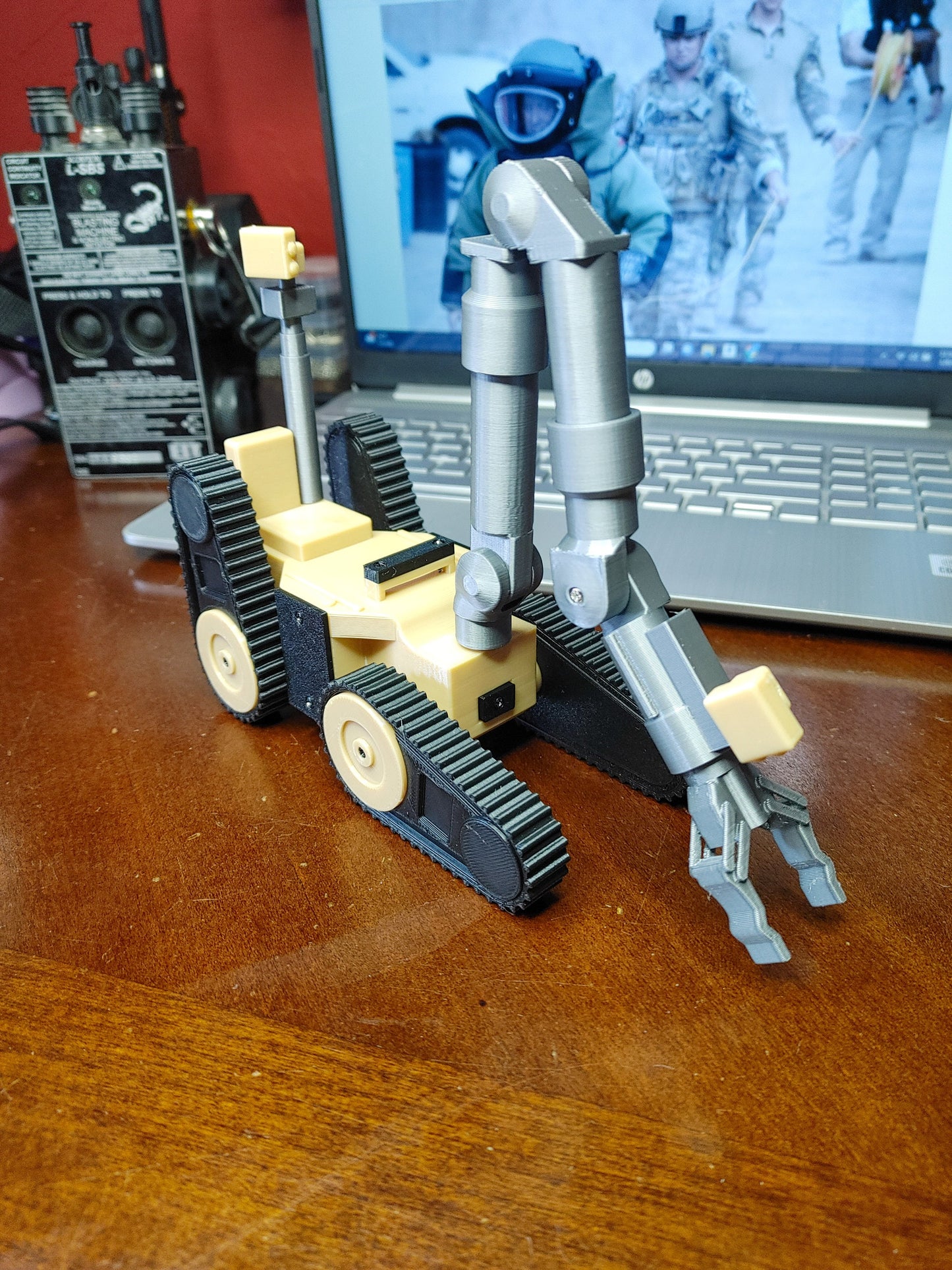 EOD Bomb Squad Robot, Fully Articulated Model of the Remotec Andros FX Robot