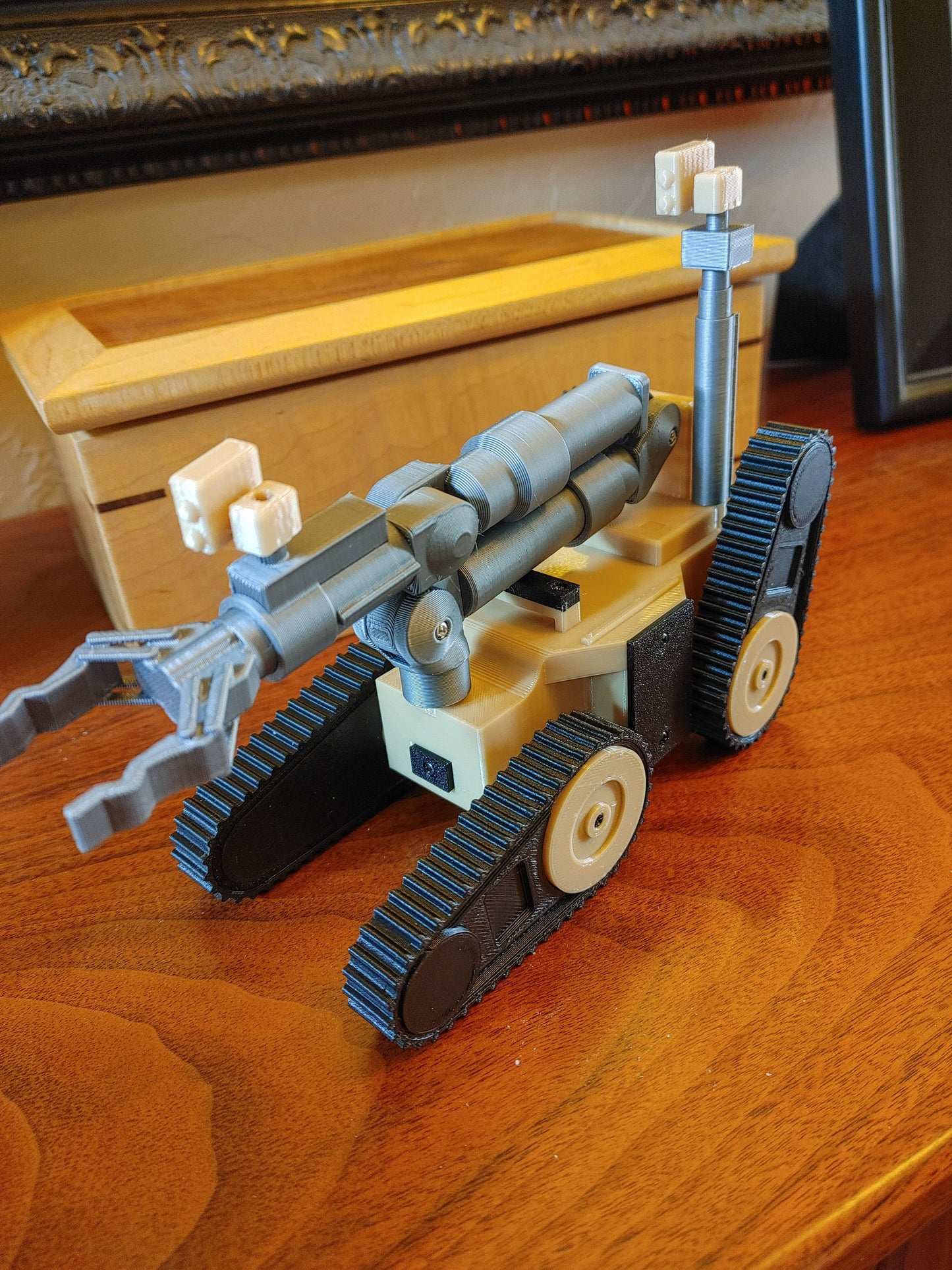 EOD Bomb Squad Robot, Fully Articulated Model of the Remotec Andros FX Robot