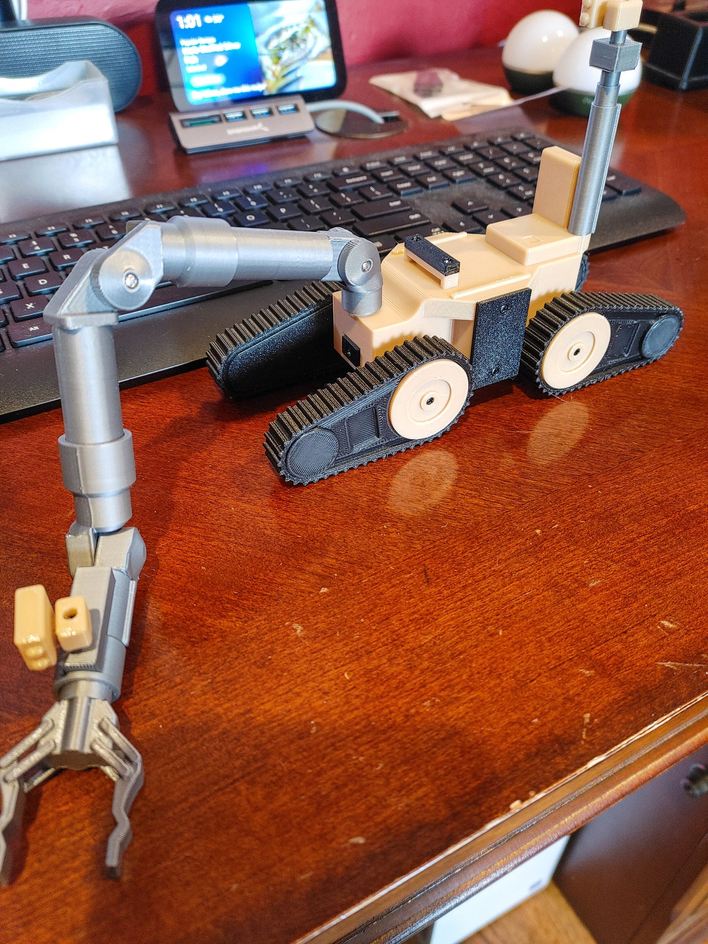 EOD Bomb Squad Robot, Fully Articulated Model of the Remotec Andros FX Robot
