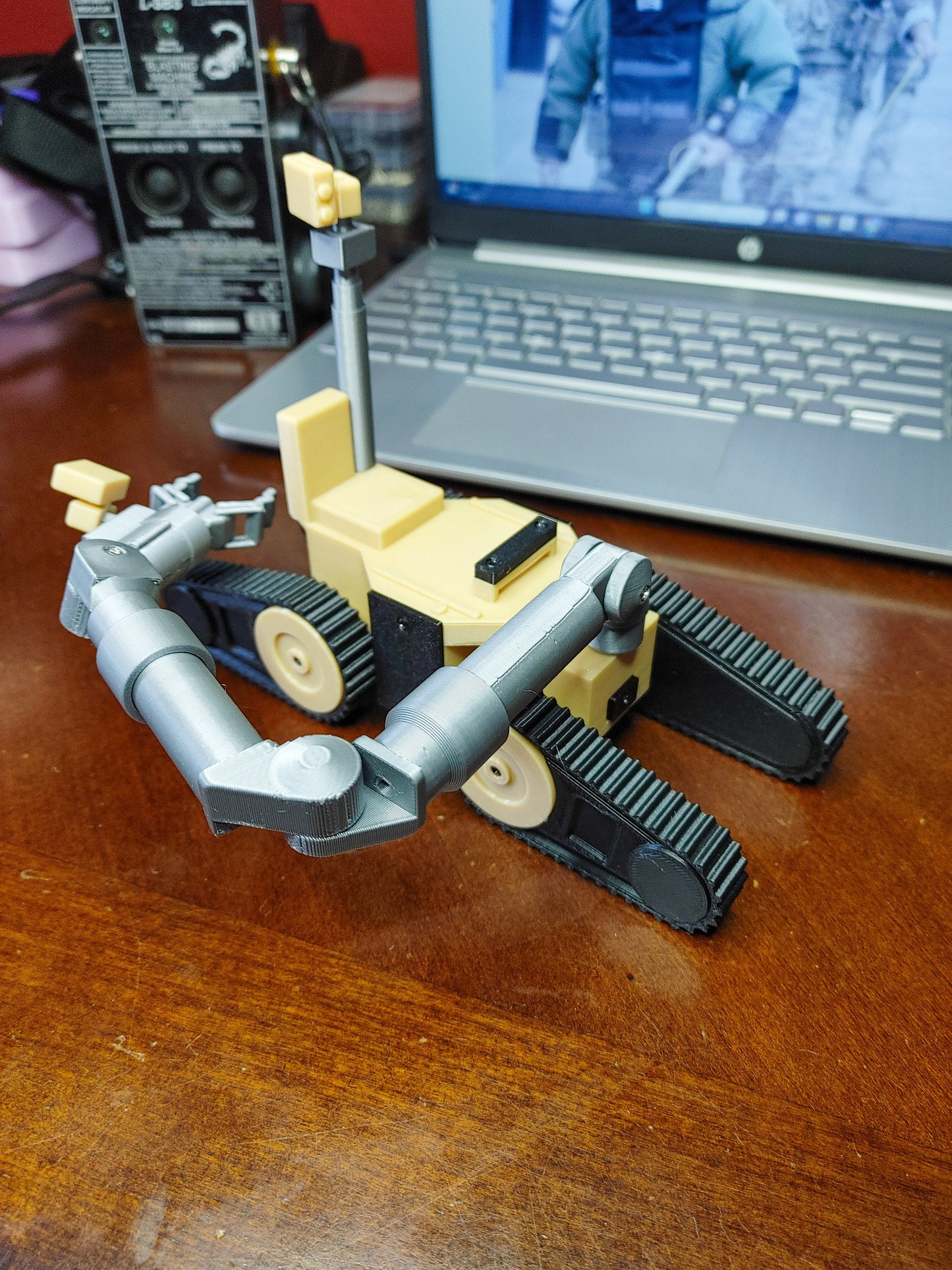 EOD Bomb Squad Robot, Fully Articulated Model of the Remotec Andros FX Robot
