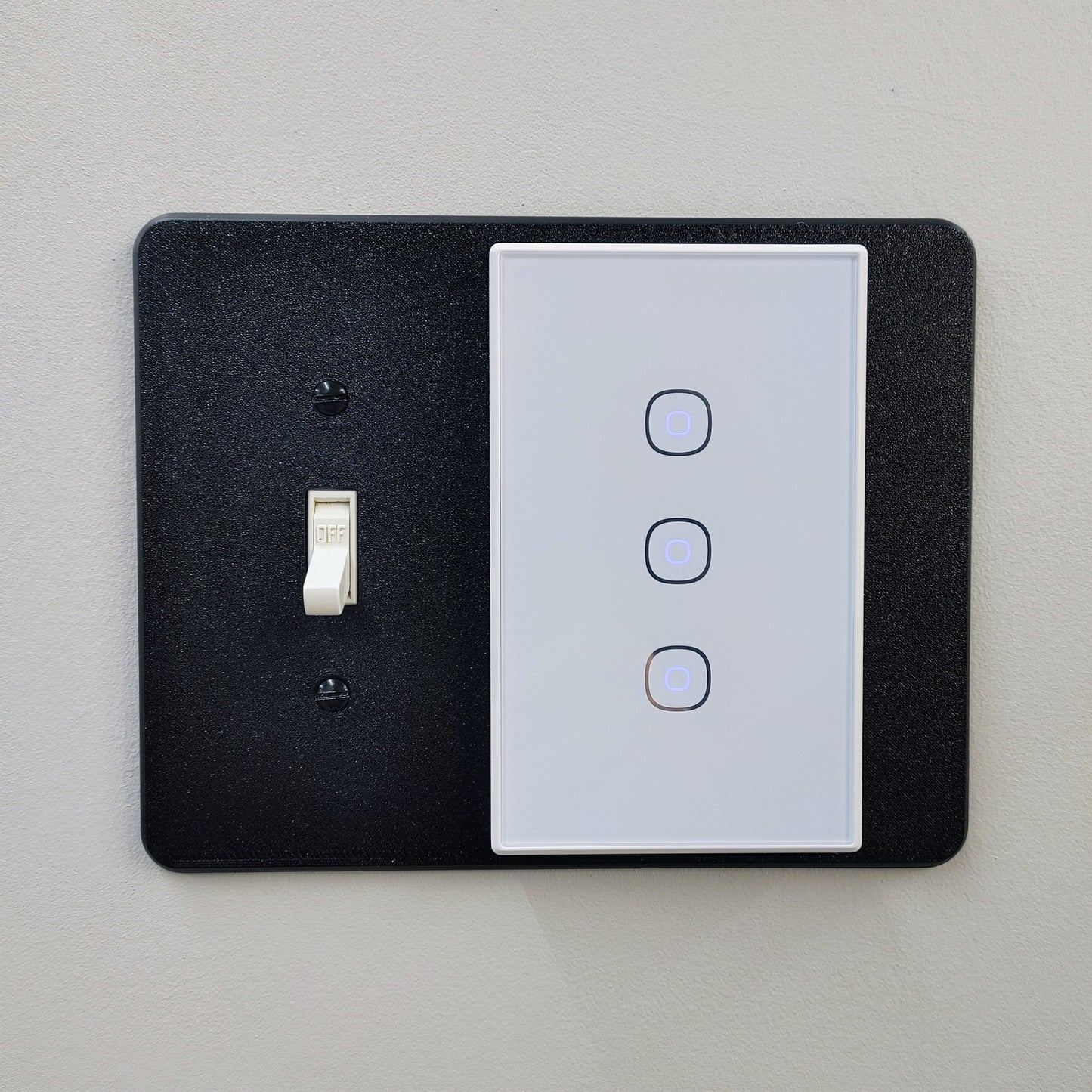 Universal Smart Home Wall Plate Adapter – 3-Gang – Fits 86mm & 120mm Smart Panels